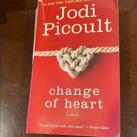 Jodi Picoult and Nicholas Sparks books - Picture 2 of 12